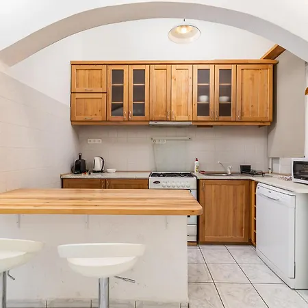 Venus - Opera Iv * Budapest